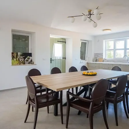 House Ad Finem Vilae Vila *