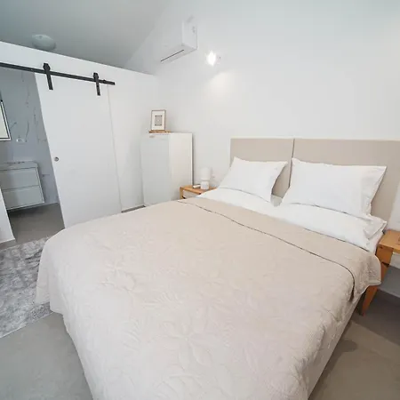 House Ad Finem Vilae Sveti Ivan