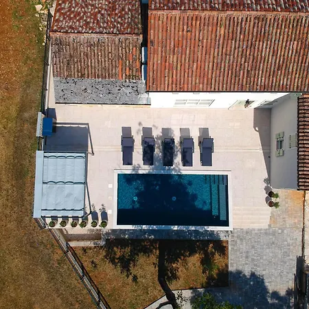 Villa House Ad Finem Vilae